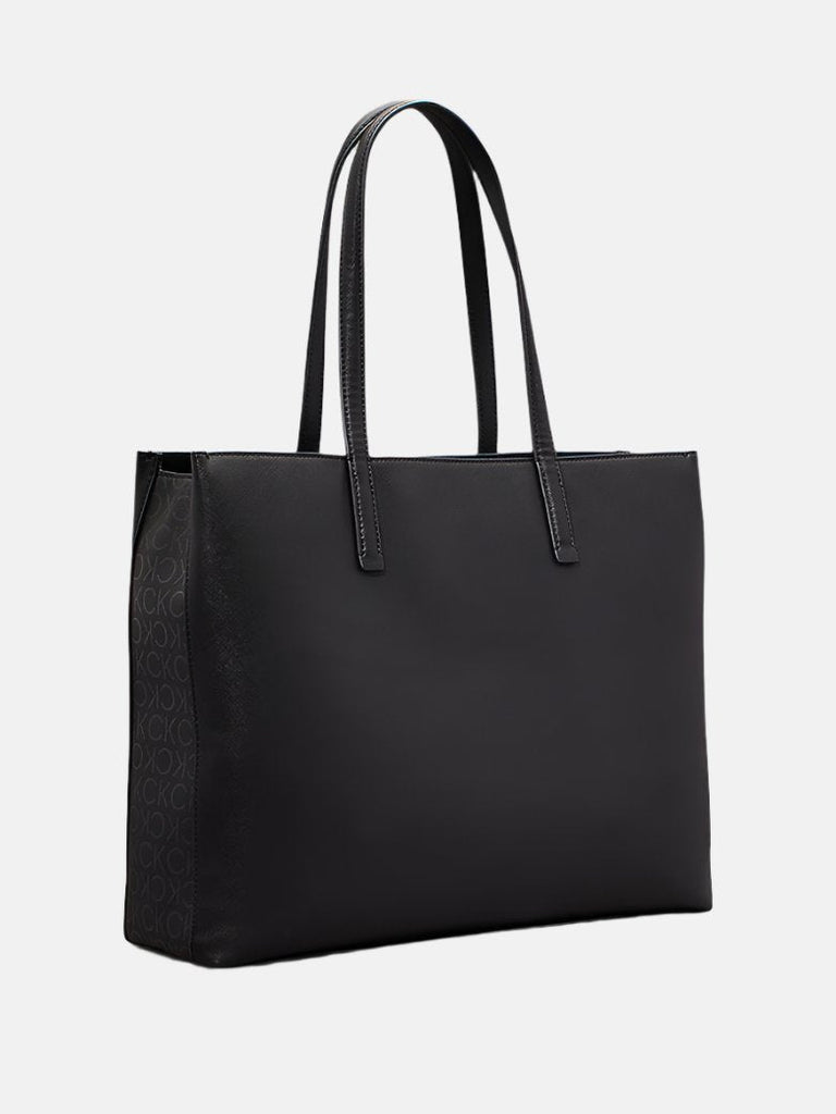Calvin Klein crna ženska torba sa elegantnim remenom-[SKU]