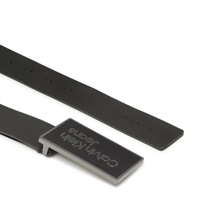Calvin Klein crni muški kaiš sa metalnom kopčom-[SKU]