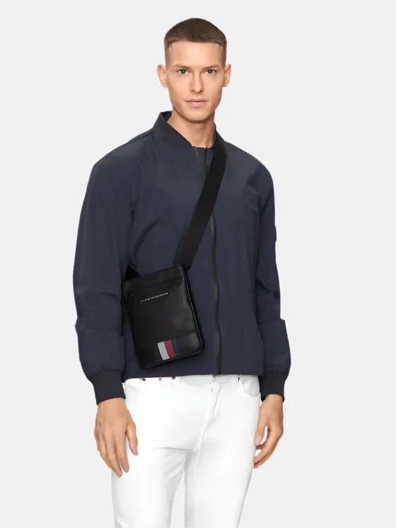 Tommy Hilfiger crna muška torba s prugastim detaljem-[SKU]